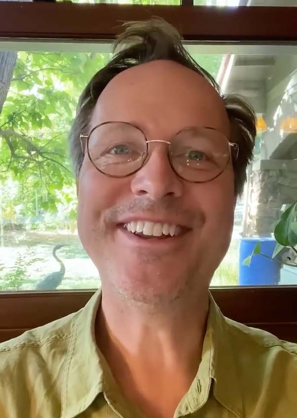 I like RentRedi because its automatic. Because its automatic it's easy. Becuase it's easy it's good!